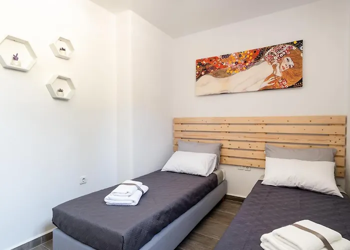 Daire Olivia's Countryside House