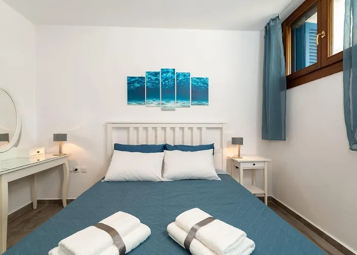 Daire Olivia's Countryside House